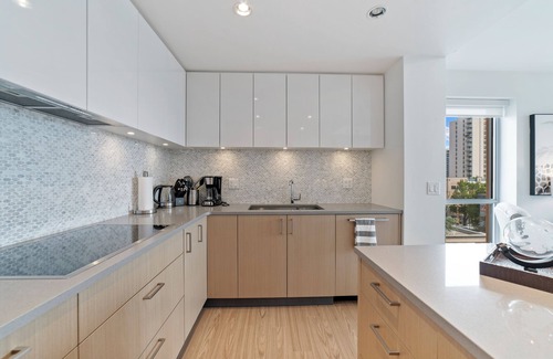 Downtown Victoria Apartment | Executive Haven: Luxe Condo in Downtown Oasis