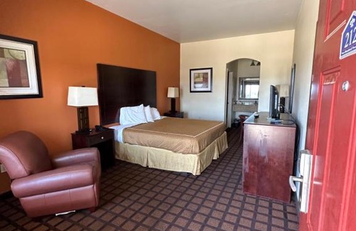 Pittsburg Hotel | Executive Inn and Suites