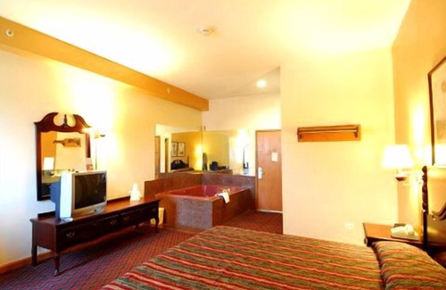 Waukegan Hotel | Executive Inn and Suites