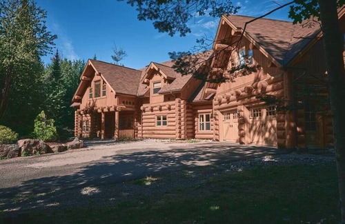 Fiddler Lake Resort Ski Chalet | Executive Plus #89 - majestic with pool & hot tub