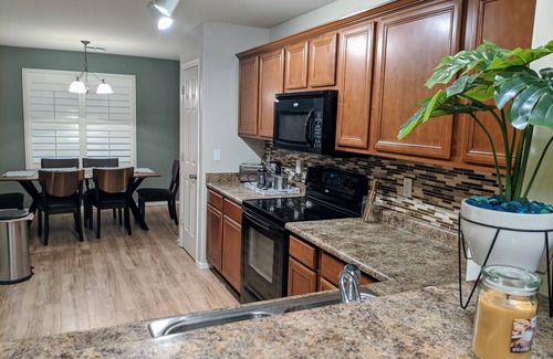 Shamrock Estates House | Executive rental 30 Day Minimum