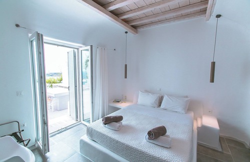 Paradise Hotel | Executive Studio - Clear Sea View, Shared Infinity Pool, Pool Bar, Outdoor Gym