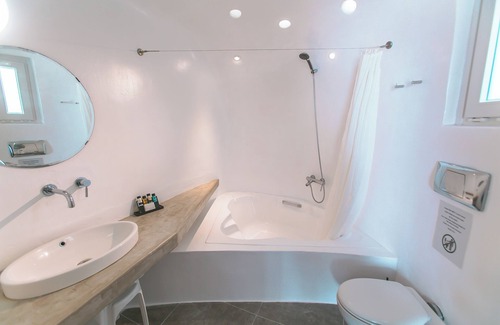 Paradise Hotel | Executive Studio - Clear Sea View, Shared Infinity Pool, Pool Bar, Outdoor Gym