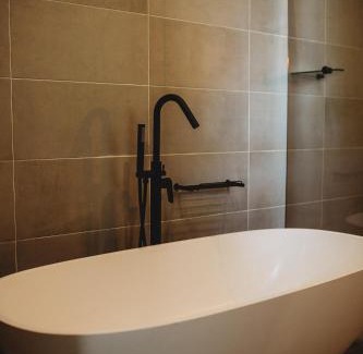 Harare Villa | Executive suite 5 Star in Mount Pleasant - 2260