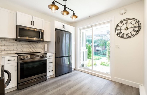 Langley House | Executive townhome in downtown Langley