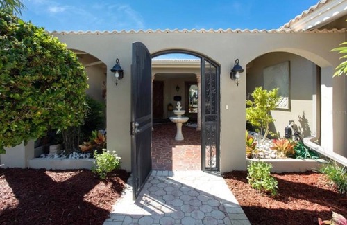 St. Petersburg - Clearwater House | Executive Waterfront (Sailboat Water) Home on Tampa Bay