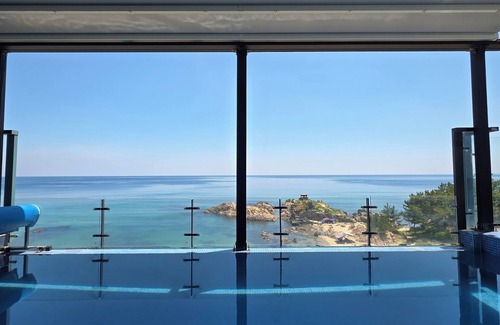 Yeongdeok House | Exit Full Villa