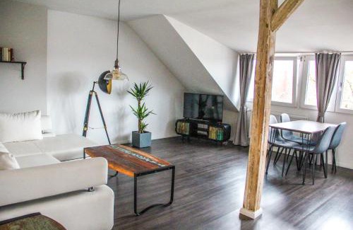 Hohentor Apartment | EXKLUSIVE 2 Zi. Dachgeschosswohnung in Top Lage!