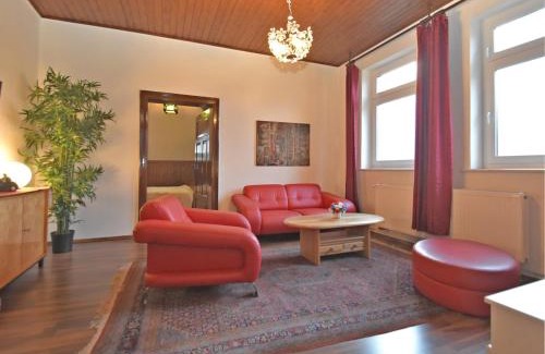 Treuen House | Exklusives Gruppenhaus mit Sauna bis zu 18 Personen