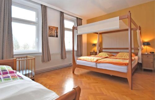 Treuen House | Exklusives Gruppenhaus mit Sauna bis zu 18 Personen