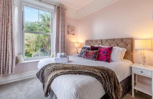 Ilfracombe House | Exmoor at Your Door Walks Wine & WOW Views Here