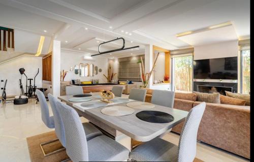 Ouahat Sidi Brahim Villa | Exotic villa-VIP-family only -housekeeper ,Billard,ping-pong,piscine privée