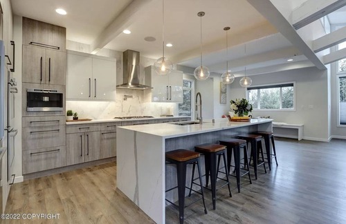 North Star House | Expansive Executive Home Westchester Lagoon