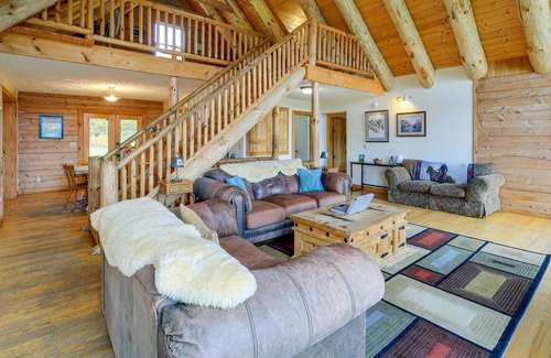Nebo Cabin | Expansive, Pet-Friendly Ceres Retreat on 120 Acres