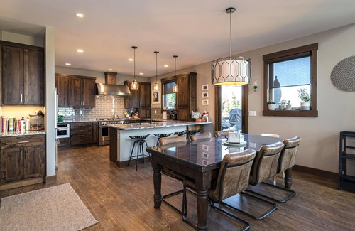 Tabernash House | Expansive views, luxury furnishings & a hot tub for easing weary muscles