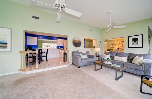 Harbor Bluffs House | Expansive water views at Belleair Beach - dock your boat, kayak, & have fun here