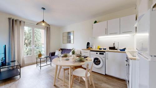 Casselardit Apartment | expat renting - Le Pastel - Netflix - Zenith