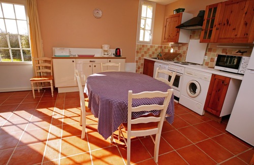 Saint-Caprais-de-Bordeaux Cottage | Experience Bordeaux's lovely country side on a winery only 25 min from Bordeaux