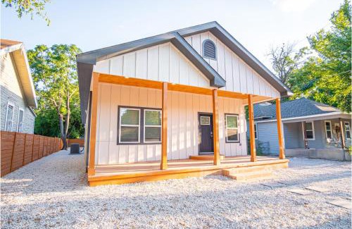 Denver Heights House | Experience Convenience w 4BR3BA Near Alamodome