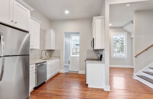 Faubourg Delassize Apartment | Experience New Orleans! 5Bd Rooms 3.5 Bathrooms, Centrally Located