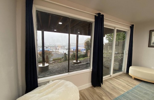 Newport House | Experience Newport in the heart of the Harbor District with incredible sunsets