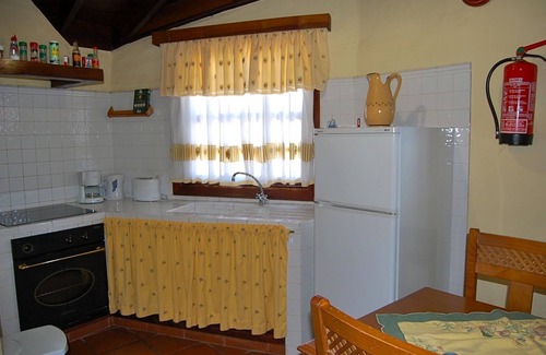 Guia de Isora Cottage | Experience Organic Farm Stay at Restored Estate Finca Las Dulces in Be