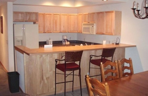 Warrior's Mark Condo | Experience Peak 9 charm, just steps away from vibrant Main Street