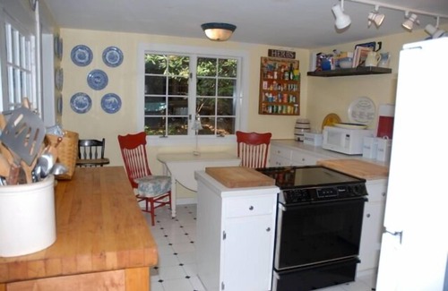 Morris Cottage | Experience Perch Rocks! A Unique Private Waterfront Cottage on Bantam Lake