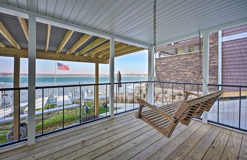 Albion House | Experience serenity at our lakeside retreat