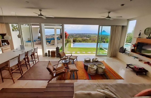 Jungut Batu Villa | Experience The Magic on Lembongan!