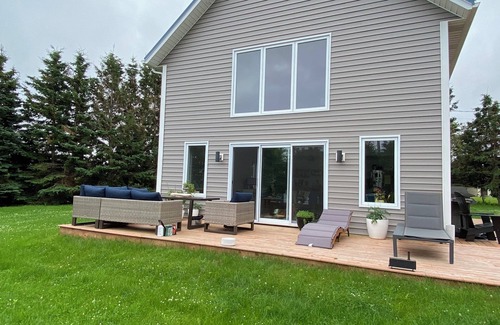 Anglo Rustico Cottage | Experience the North Shore