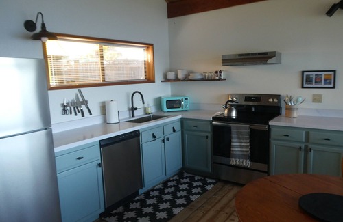 Port Ludlow Cabin | Experience the PNW in a cabin on Hood Canal with water and mountain views.