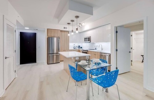 NoMa Hotel | Explore DC w/Your Family! Walkable 2BR n Attractions & Sites