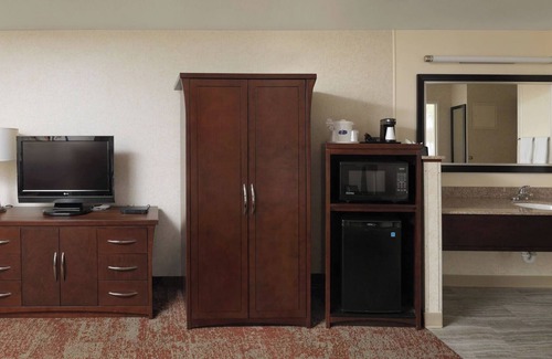 Rio Grande Hotel | Explore Downtown SLC | Free Shuttle, Near Zoo, Temple Square & Attractions