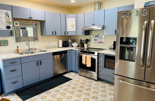 Aztec House | Explore Four Corners 4BR Retreat Above Winery