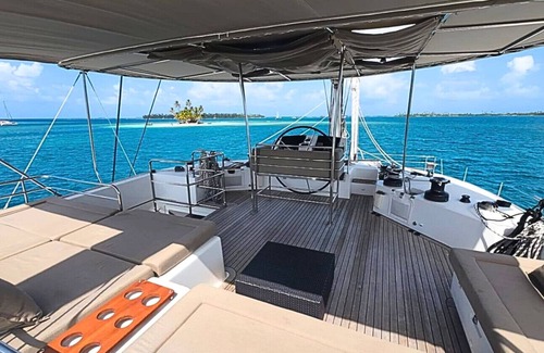 San Blas Islands Boat Rental | Explore Islands on a Crewed Premium All-Inclusive Yacht