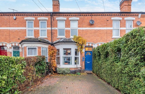 Lower Wick Cottage | Explore this charming home away from home in a prime location, perfect for families and friends.