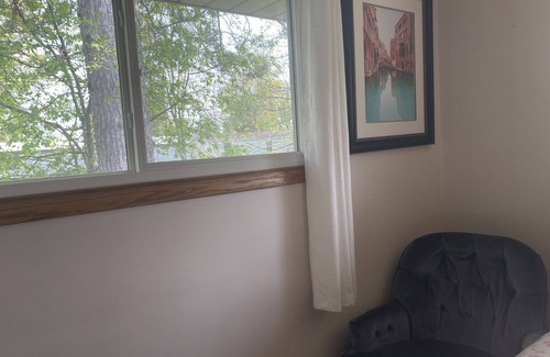 Stevens Point House | Express Gateway in Stevens Point with fully enclosed fence for backyard!