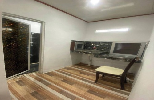 Depok Hotel | EXPRESS O 92147 Nia Residence