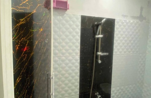 Depok Hotel | EXPRESS O 92147 Nia Residence