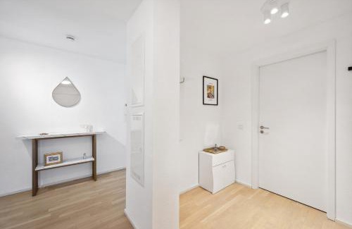Boeblingen Apartment | EXQUIS Design 2BR Apartment BAUHAUS I Balkon I Parkplatz I Top-Lage I Mercedes-Benz I Kinderbetten