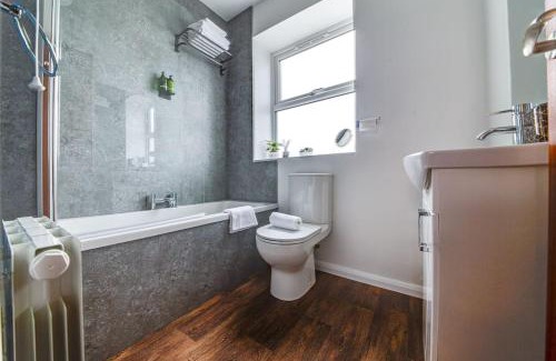 Sheffield Apartment | Exquisite 1st Floor Apartment