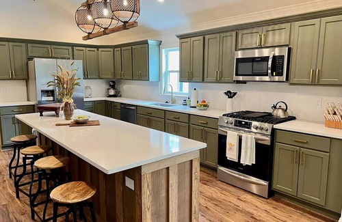Aiken House | Exquisite furnished rental in Downtown Aiken!