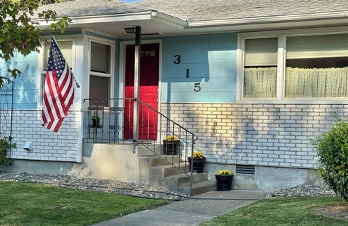 Dayton House | Exquisite Home: Stay here for more value, comfort and Fun