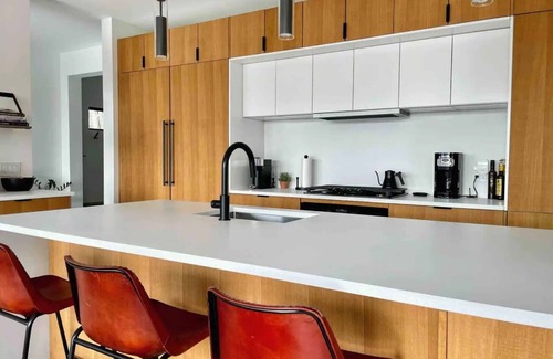 Town of Marbletown House | Exquisite Hudson Valley Panoramic Views, Poolside