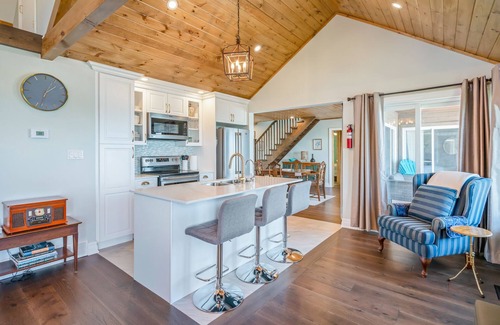Wainfleet Cottage | Exquisite Lake House – Recently renovated – Sleeps 6 with 2 bathrooms