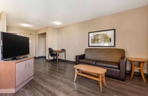 Englewood Hotel | Extended Stay America Select Suites Denver Tech Center South