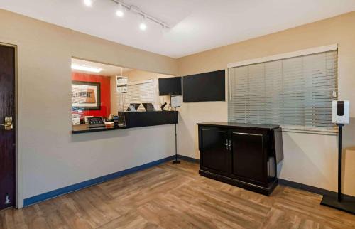 Roanoke Hotel | Extended Stay America Select Suites - Roanoke - Airport