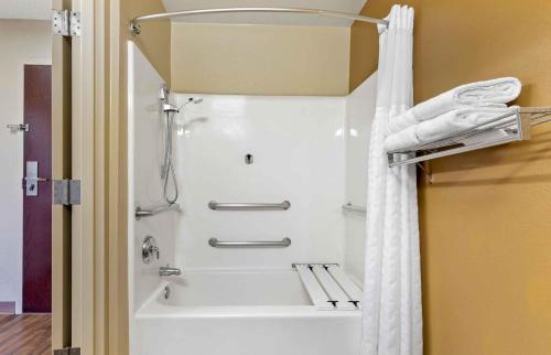 Five Oaks Hotel | Extended Stay America Suites - Portland - Beaverton