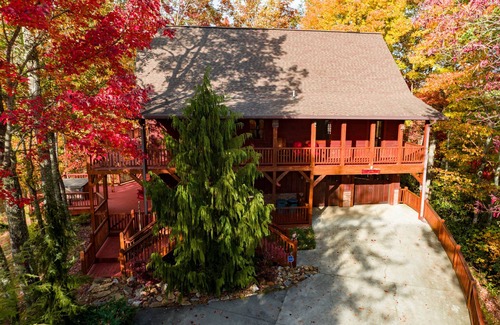 Andrews Cabin | Extraordinary Lodge with Breathtaking Mt. Views